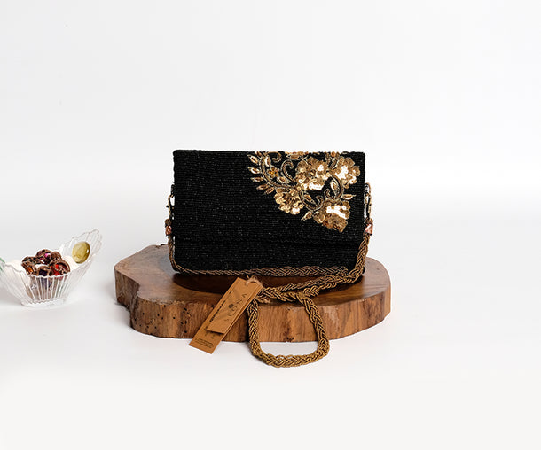 embroidered clutch for ladies online in pakistan