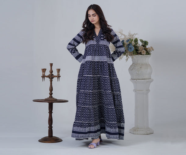 Three-piece unstitched suits for women online in Pakistan