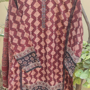 Ajrak kurta