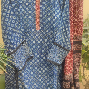 Ajrak kurta