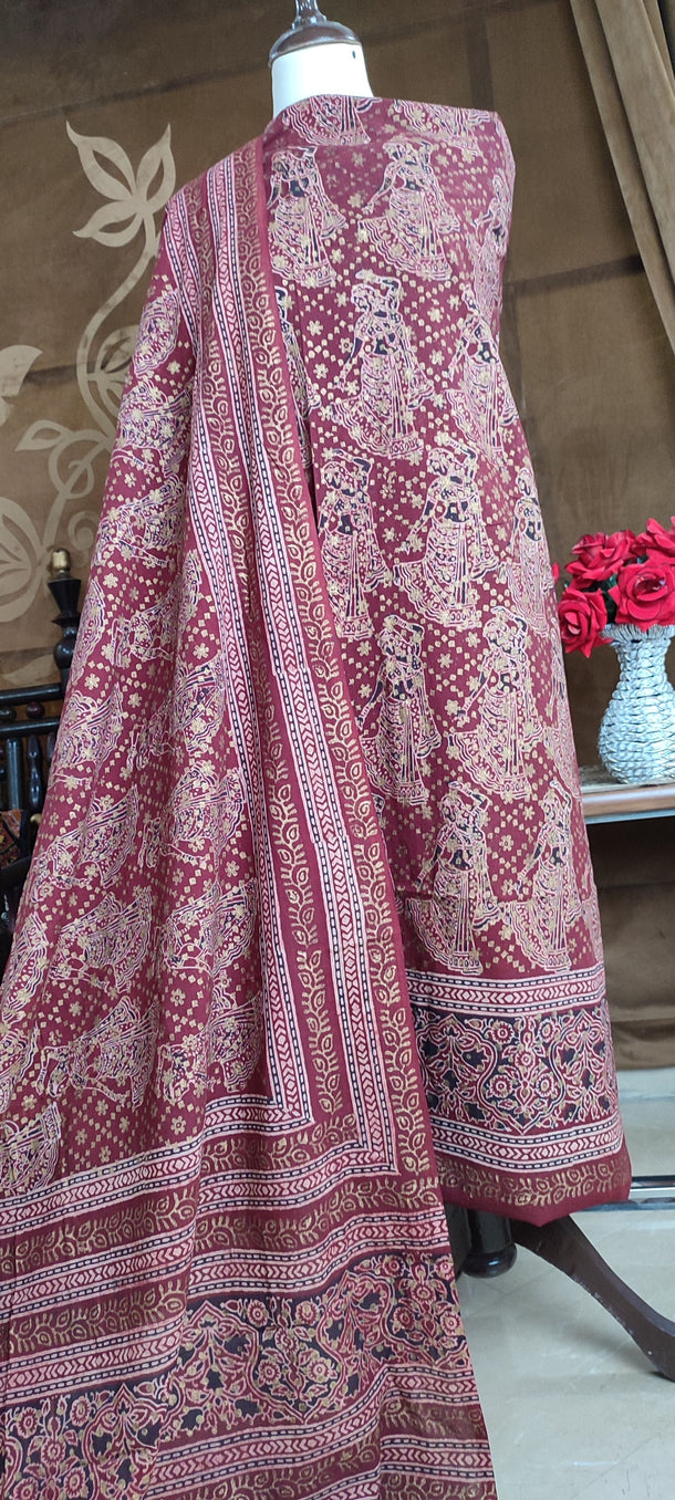 handmade embroidery dresses for women online in Pakistan